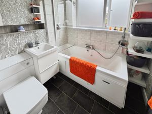 Bathroom - click for photo gallery